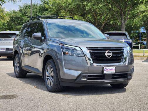 2025 Nissan Pathfinder SV FWD
