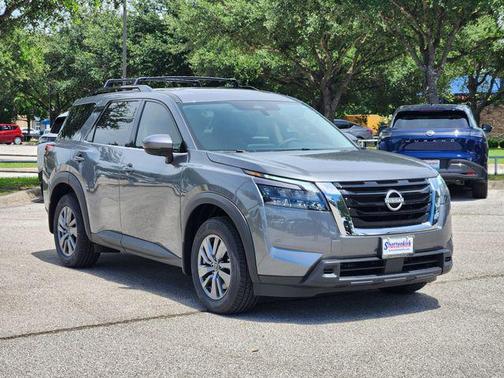 2025 Nissan Pathfinder SV FWD
