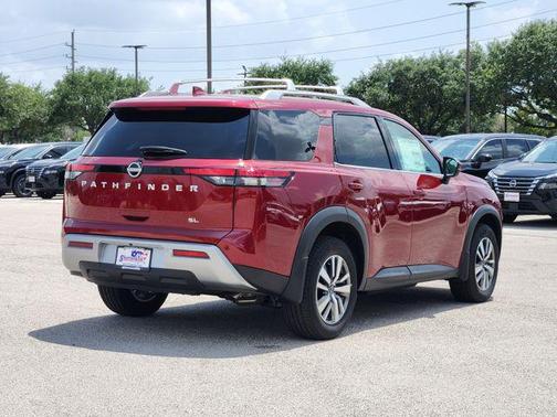 2025 Nissan Pathfinder SL FWD