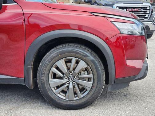 2023 Nissan Pathfinder SV FWD