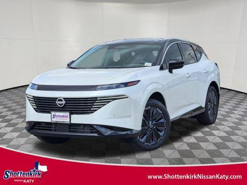Everest White Pearl Tricoat/Super Black 2026 Nissan Murano Platinum