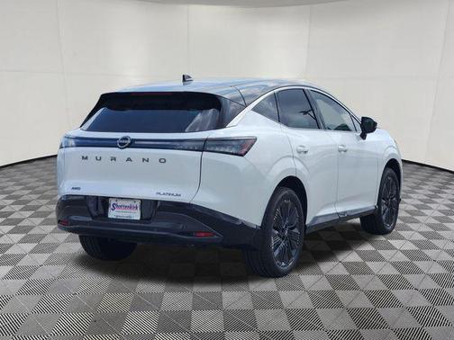Everest White Pearl Tricoat/Super Black 2026 Nissan Murano Platinum
