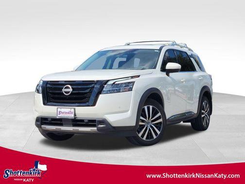 2024 Nissan Pathfinder Platinum FWD