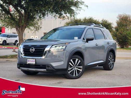 2025 Nissan Pathfinder Platinum FWD