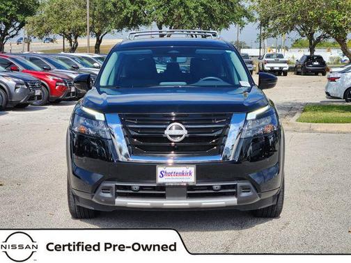 2025 Nissan Pathfinder SL FWD