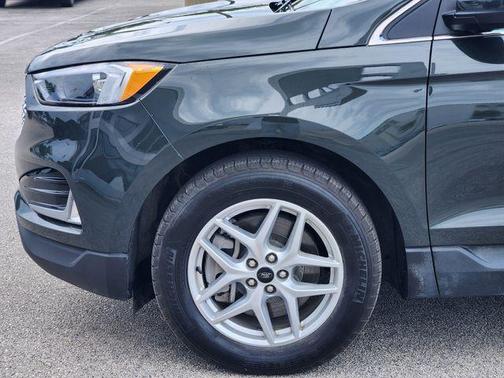 Green Metallic 2024 Ford Edge SEL