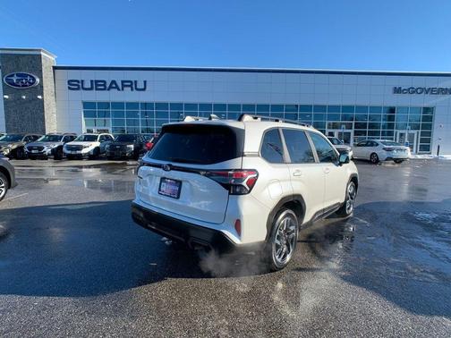 Crystal White Pearl 2025 Subaru Forester Limited