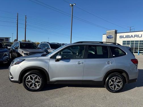 2022 Subaru Forester Premium