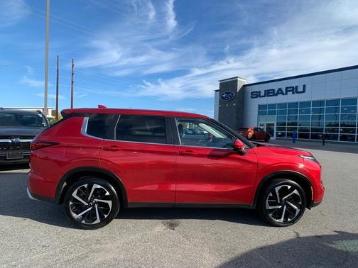 2024 Mitsubishi Outlander SE