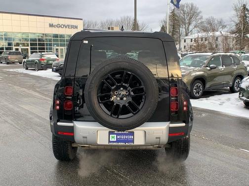 2025 Land Rover Defender P300