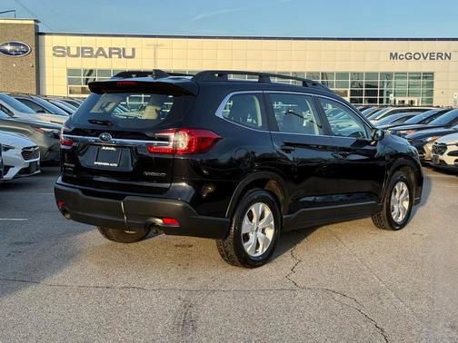 2023 Subaru Ascent Base 8-Passenger