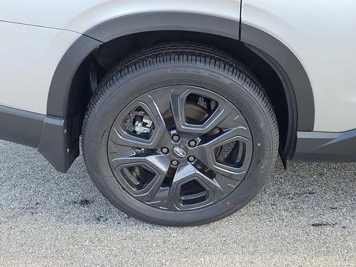 Ice Silver Metallic 2026 Subaru Ascent Onyx Edition Touring