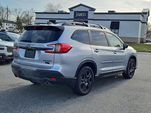 Ice Silver Metallic 2026 Subaru Ascent Onyx Edition Touring