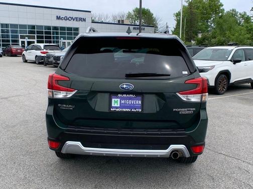 Cascade Green Silica 2023 Subaru Forester Touring