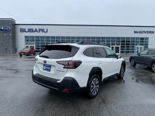 2023 Subaru Outback Premium