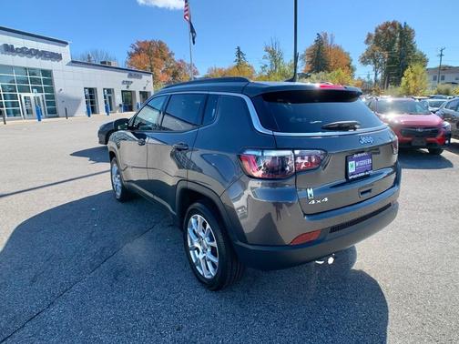 2023 Jeep Compass Latitude Lux