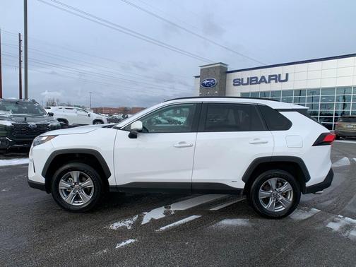 2025 Toyota RAV4 Hybrid XLE