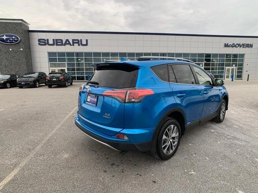 2017 Toyota RAV4 Hybrid XLE