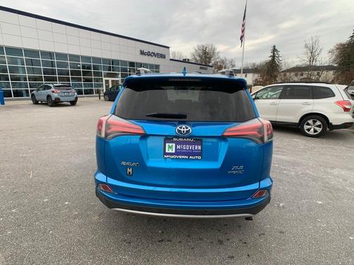 2017 Toyota RAV4 Hybrid XLE