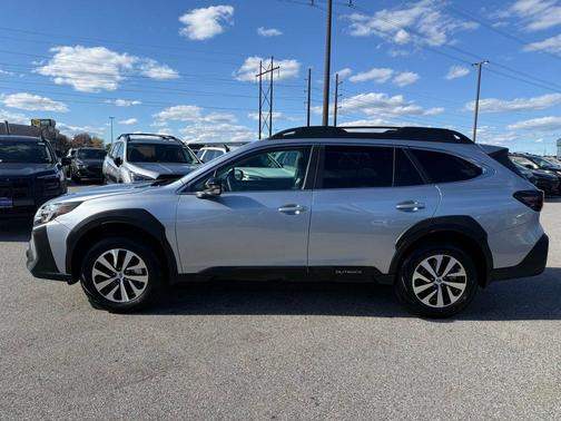 Ice Silver Metallic 2025 Subaru Outback Premium