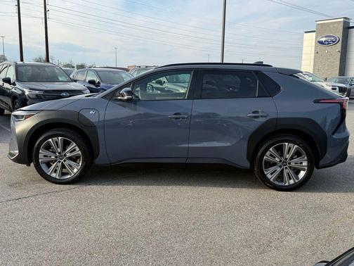Harbor Mist Gray Pearl 2023 Subaru Solterra Limited