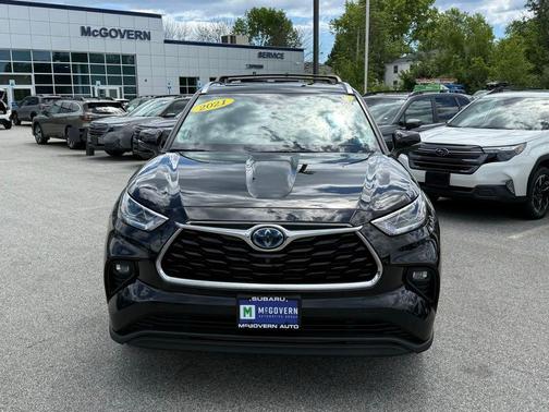 Midnight Black Metallic 2021 Toyota Highlander Hybrid Limited