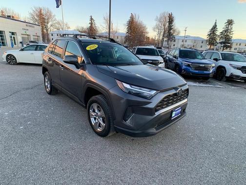 2022 Toyota RAV4 XLE
