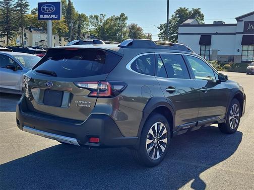 2025 Subaru Outback Touring XT