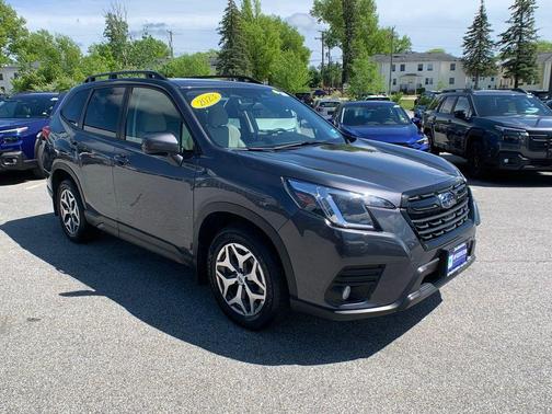 Magnetite Gray Metallic 2023 Subaru Forester Premium