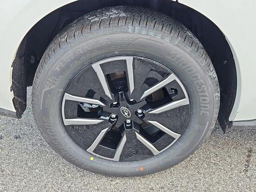 Pearl 2026 Subaru Solterra Premium