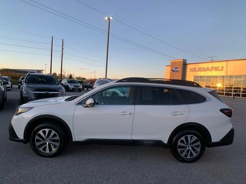 2022 Subaru Outback Premium