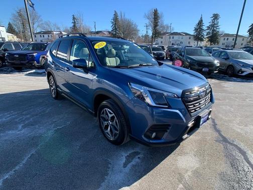 2023 Subaru Forester Premium