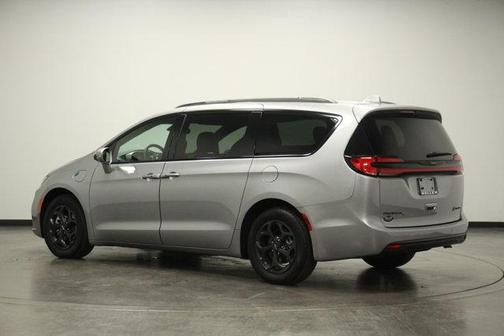 2021 Chrysler Pacifica Hybrid Touring