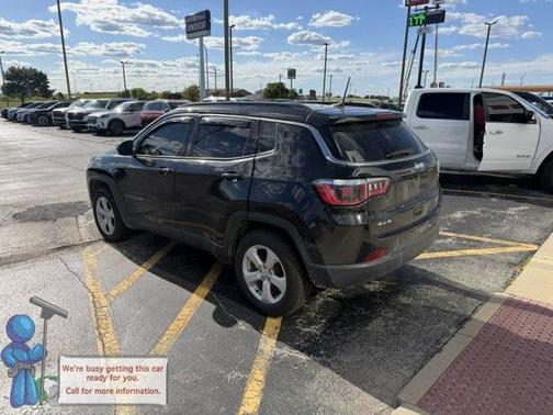 Diamond Black 2018 Jeep Compass Latitude