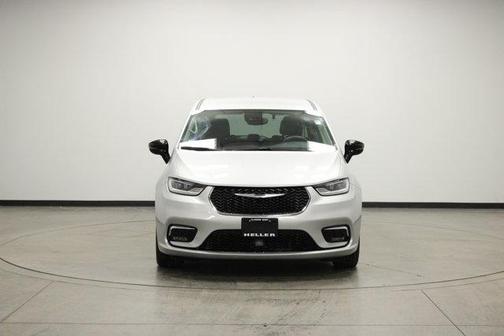 2024 Chrysler Pacifica Touring-L