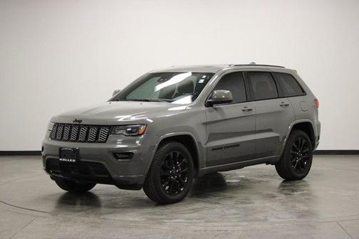 Sting Gray Clearcoat 2020 Jeep Grand Cherokee Altitude