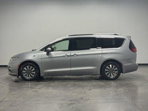 2021 Chrysler Pacifica Hybrid Touring L
