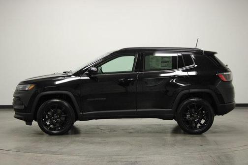 Diamond Black 2026 Jeep Compass Latitude
