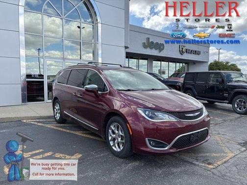 Velvet Red Pearlcoat 2018 Chrysler Pacifica Limited