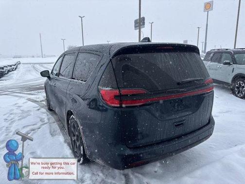 2022 Chrysler Pacifica Hybrid Limited