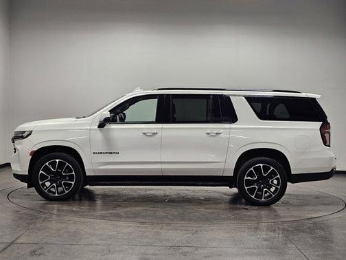 2022 Chevrolet Suburban RST