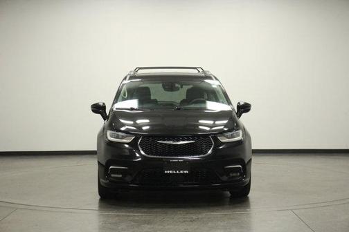 2022 Chrysler Pacifica Touring-L