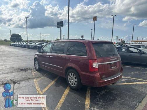 2016 Chrysler Town & Country Touring