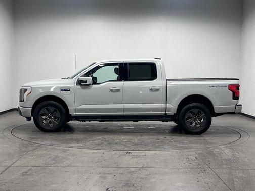 2024 Ford F-150 Lightning LARIAT