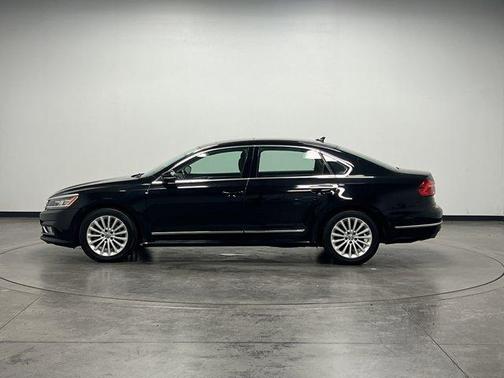 2016 Volkswagen Passat 1.8T SE