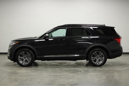 Agate Black Metallic 2025 Ford Explorer Active