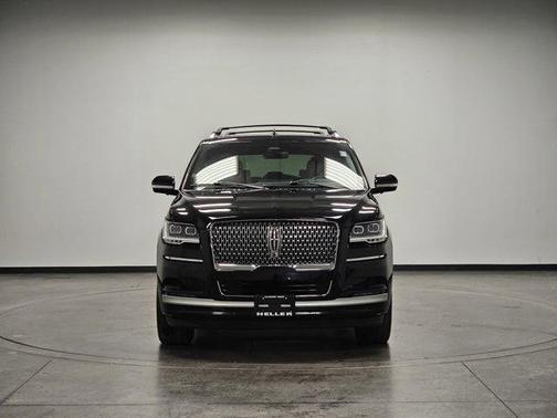 2023 Lincoln Navigator L Reserve