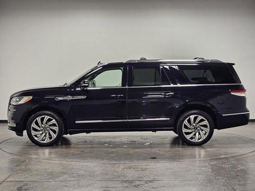 2023 Lincoln Navigator L Reserve