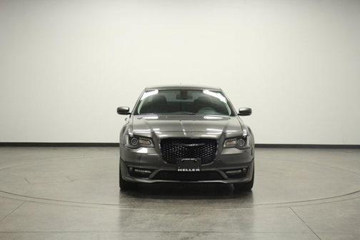 2022 Chrysler 300 Touring L
