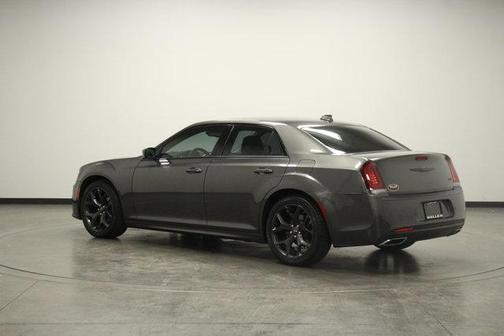 2022 Chrysler 300 Touring L